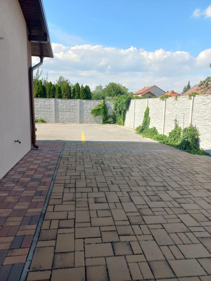 MosonmagyaróvárBoglarka Vendeghazアパートメント エクステリア 写真